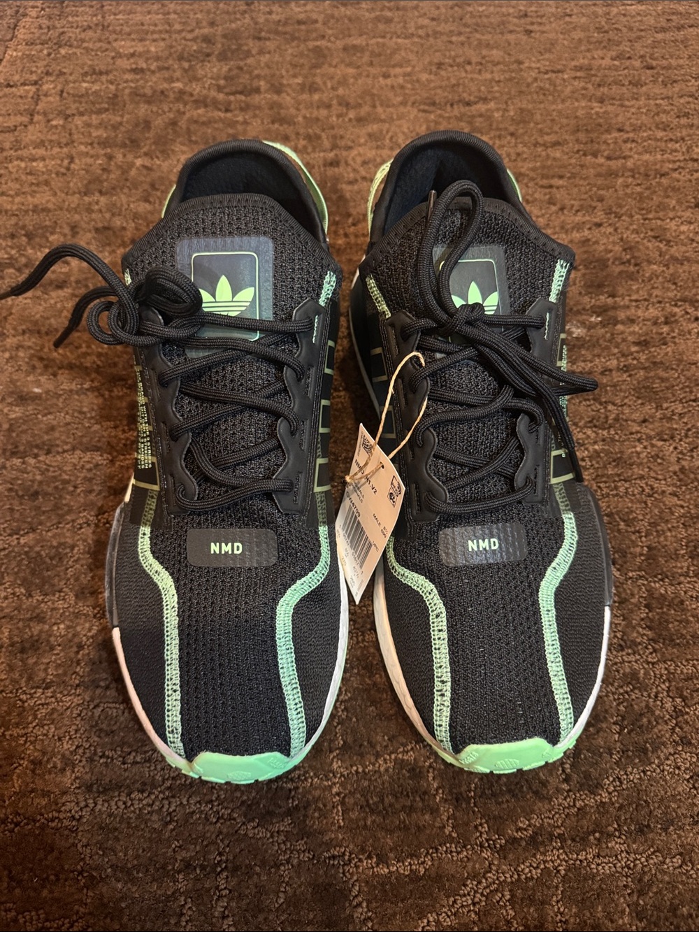 NEW Adidas NMD R1.V2 Men's Black & Mint Green Sneakers Size 9